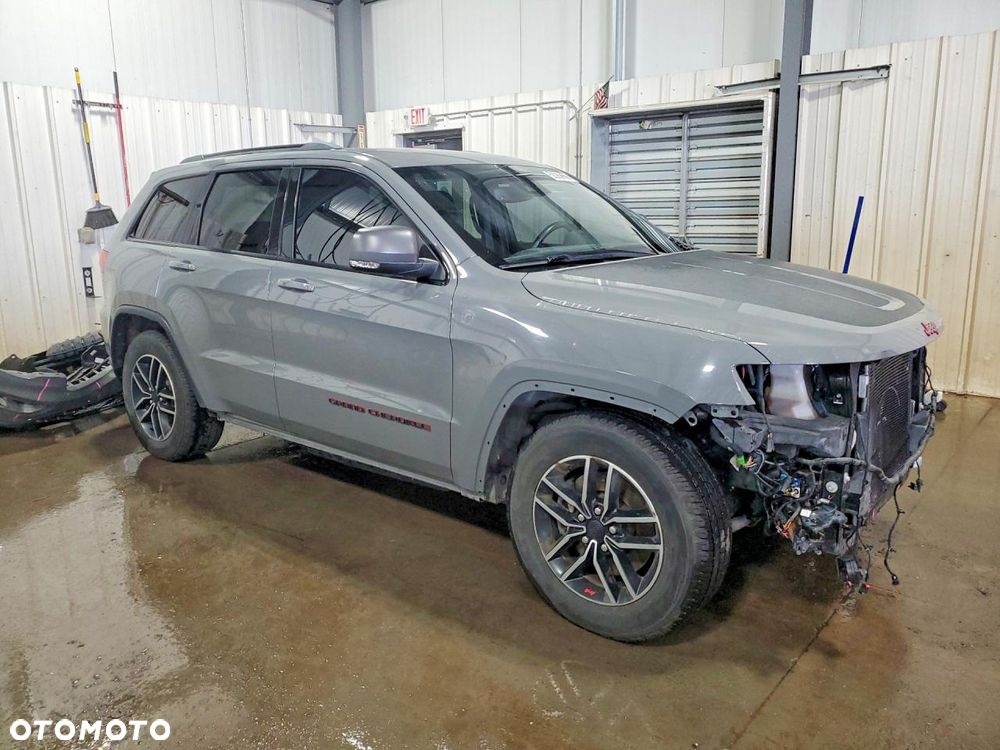 Jeep Grand Cherokee - 4