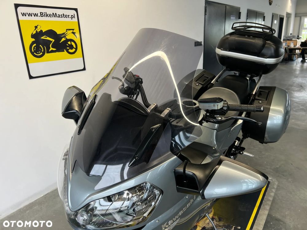 Kawasaki GTR - 10