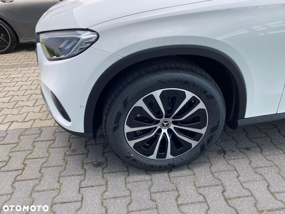 Mercedes-Benz GLC - 27