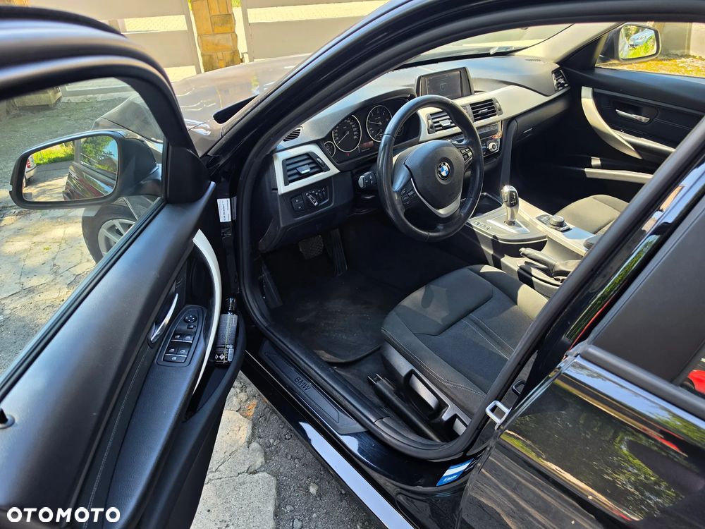 BMW Seria 3 318d - 5