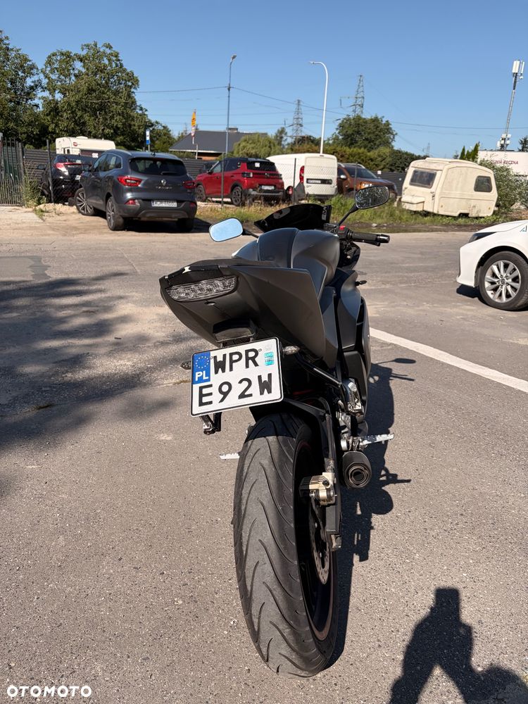 Yamaha YZF - 5