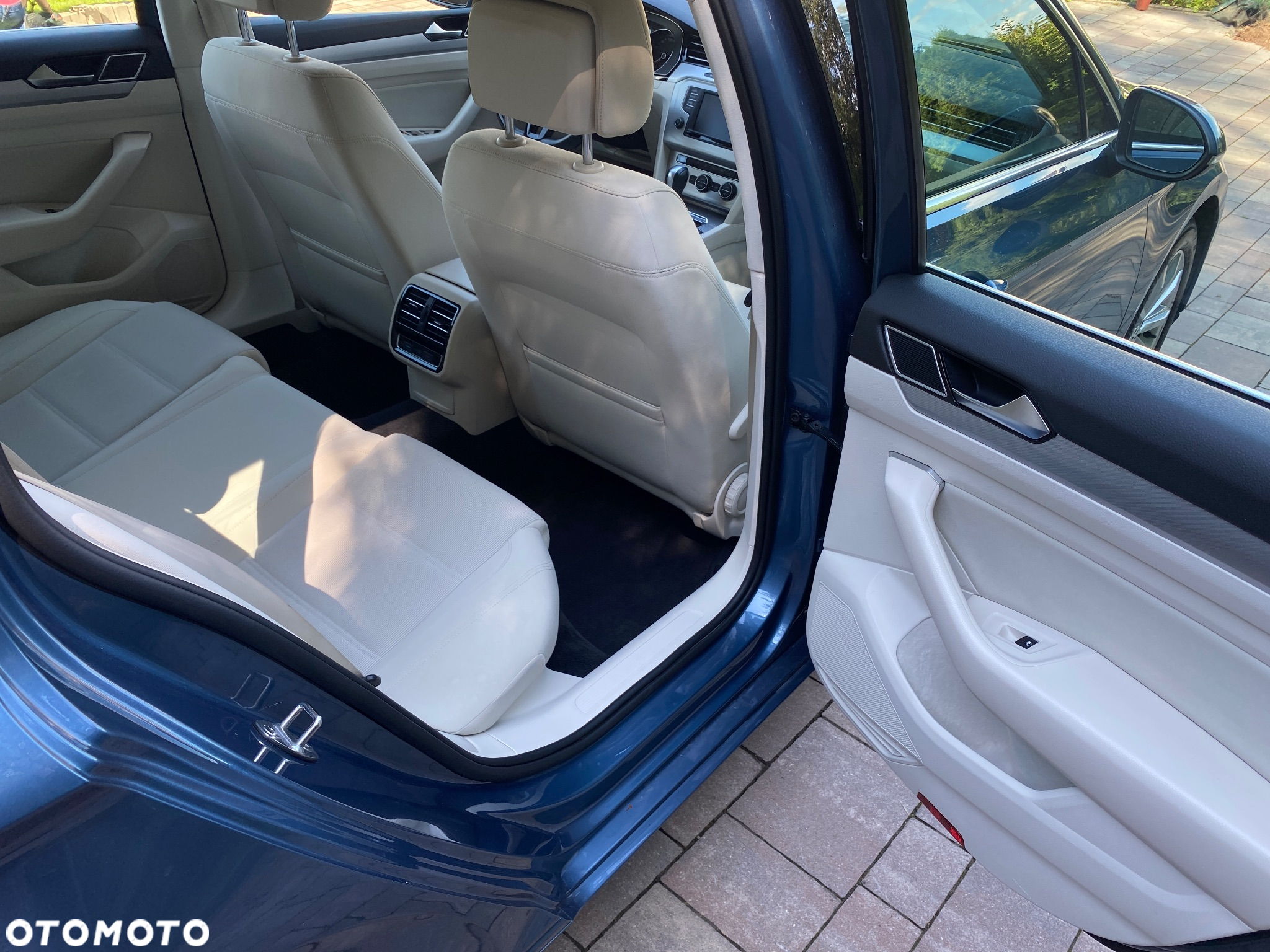 Volkswagen Passat Variant 2.0 TDI DSG (BlueMotion Technology) Comfortline - 9