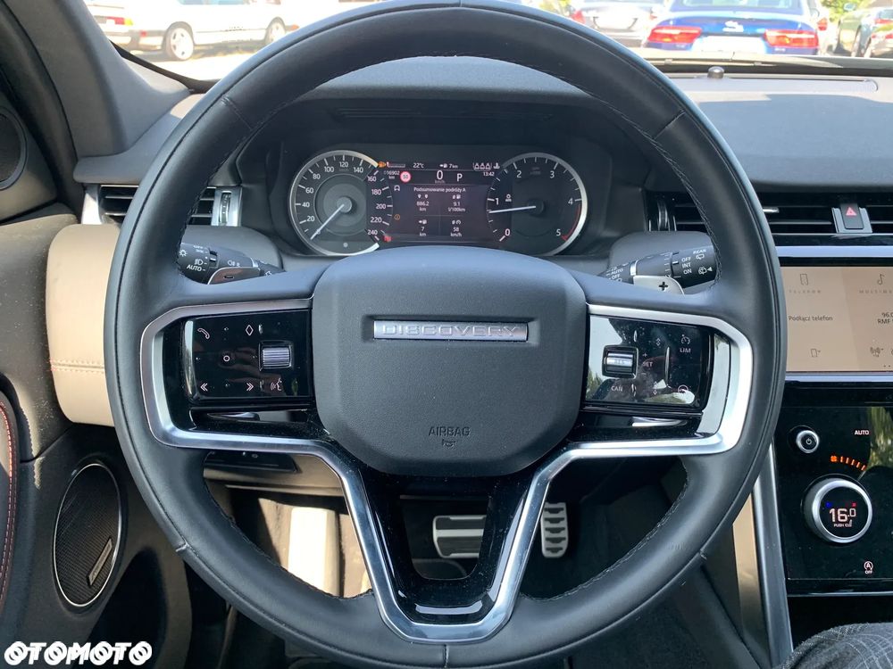 Land Rover Discovery Sport - 8