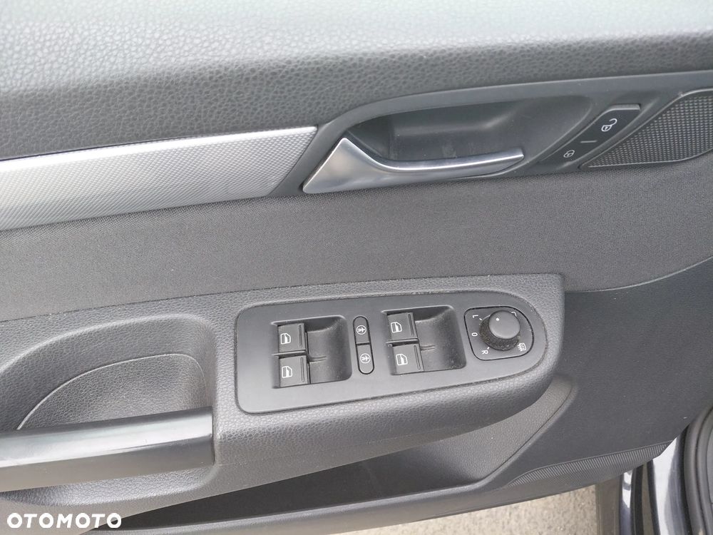 Volkswagen Sharan 2.0 TDI DPF Trendline - 16