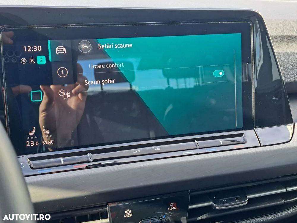 Volkswagen Golf 1.5 eTSI ACT DSG MHEV Style - 34