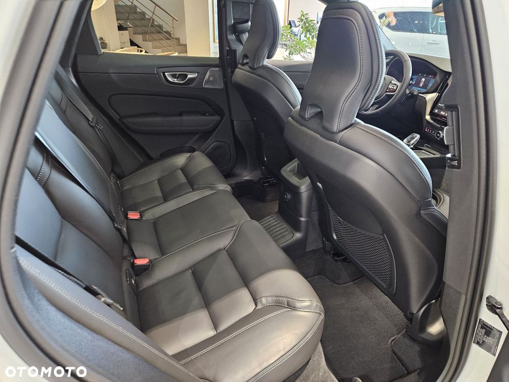 Volvo XC 60 - 30