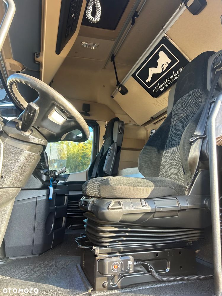 Mercedes-Benz ACTROS 1848 GIGASPACE + SCHMITZ 2017 ZESTAW CAŁY CZARNY / RETARDER / NOWY TACHOGRAF / KSENONY / FULL SPOJLERY / 2 ZBIORNIKI PALIWOWE / SCHMITZ JOLODA / ZAMKNIĘCIE CELNE - 16