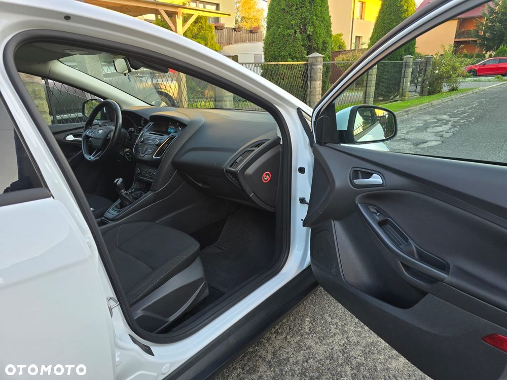 Ford Focus 1.0 EcoBoost Gold X (Edition Start) - 26