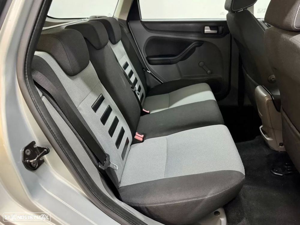 Ford Focus SW 1.6 TDCi Trend - 31