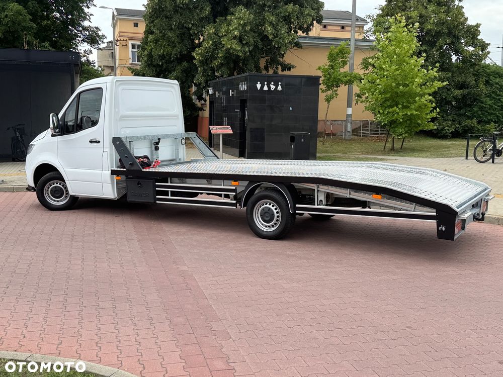Mercedes-Benz Sprinter - 10