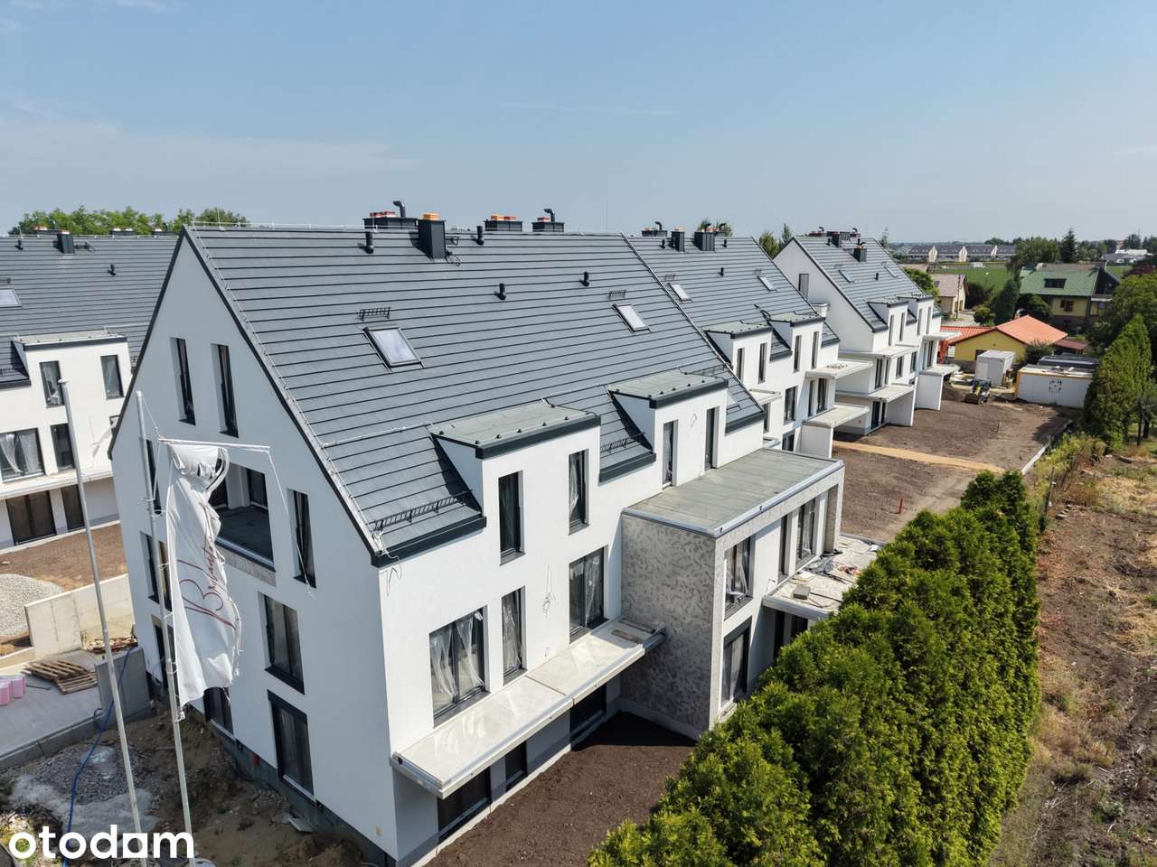 77 m2 otwartej przestrzeni | antresola | 2 miejsca postojowe