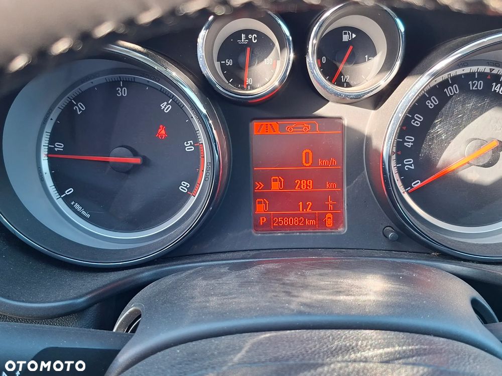 Opel Insignia 2.0 CDTI Cosmo - 14