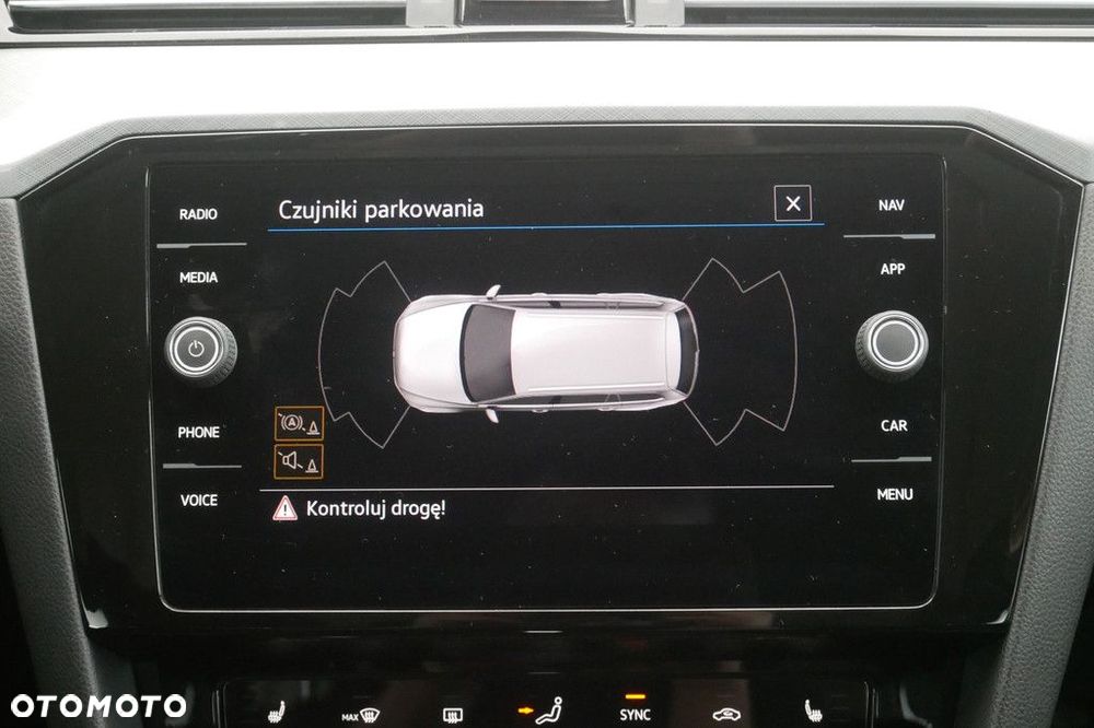 Volkswagen Passat Variant 2.0 TSI Business DSG - 19