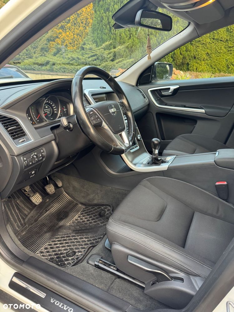 Volvo XC 60 D3 Momentum - 14