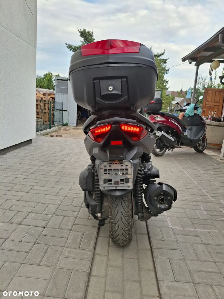 Yamaha X-max - 6
