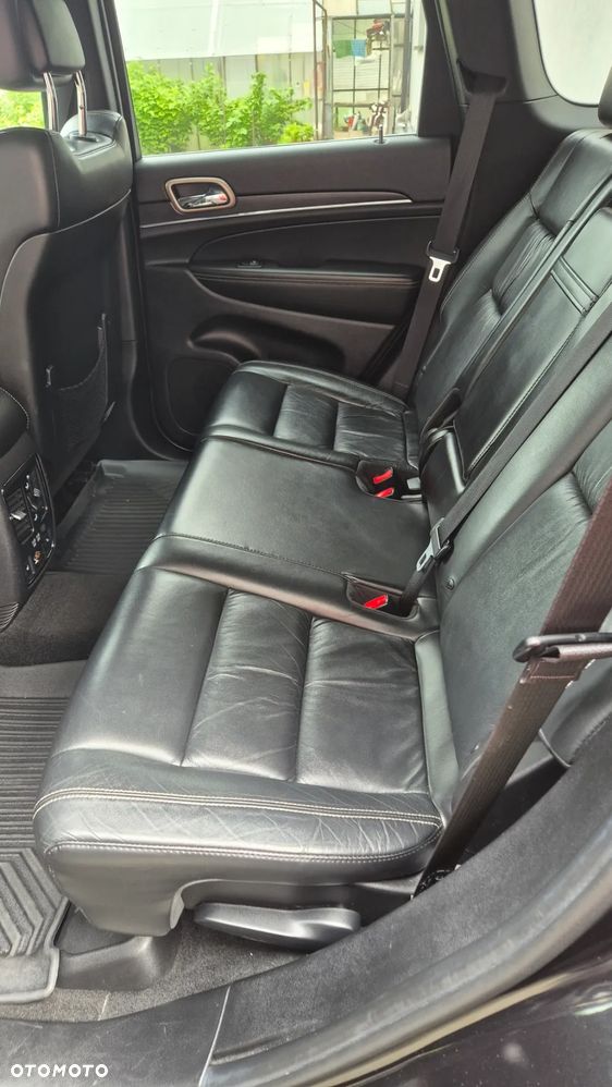 Jeep Grand Cherokee - 13