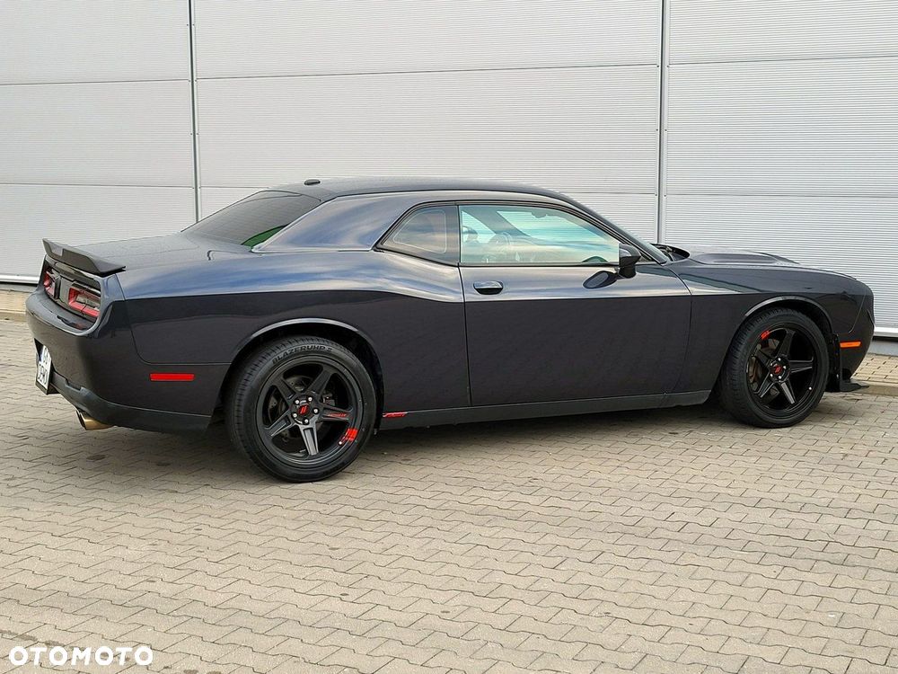 Dodge Challenger - 19