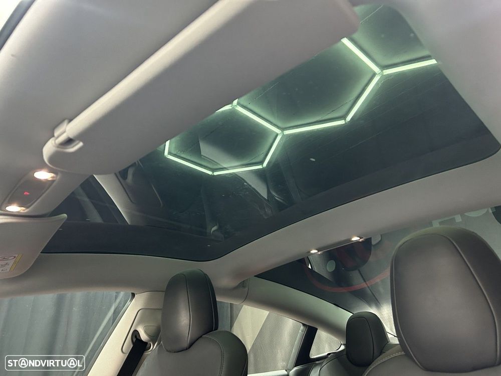 Tesla Model 3 Tração Traseira Standard - 15