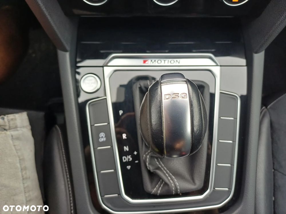 Volkswagen Arteon 2.0 TDI SCR 4Motion DSG R-Line Edition - 23