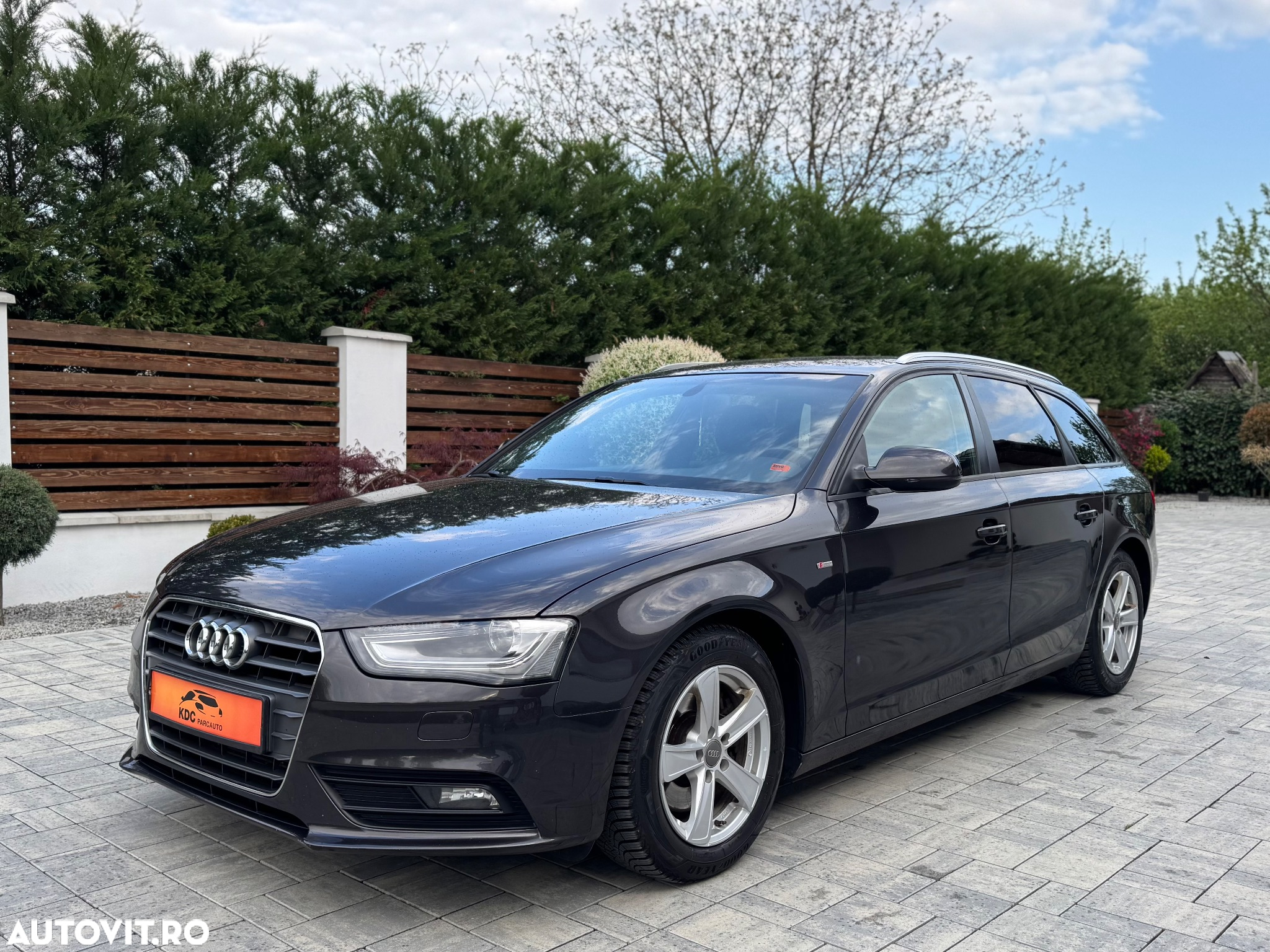 Audi A4 Avant 2.0 TDI DPF multitronic S line Sportpaket - 3