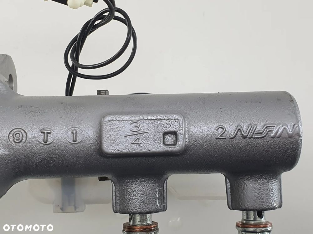 POMPA HAMULCOWA ZBIORNICZEK CZUJNIK  CAN AM RYKER - 9