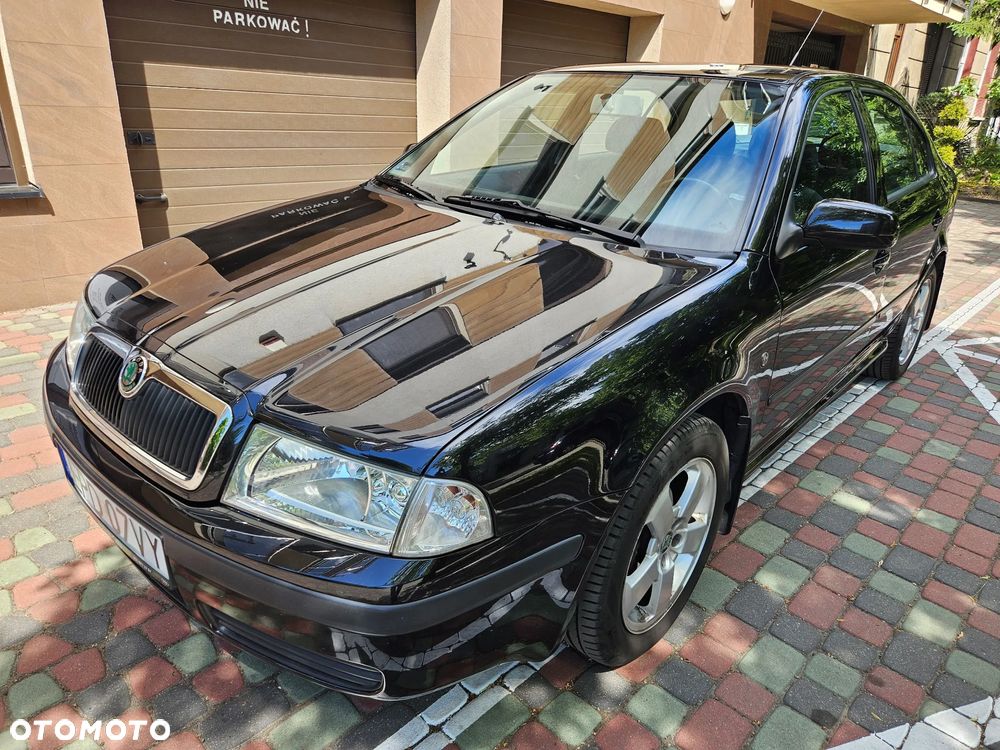 Skoda Octavia 1.6 Tour - 1