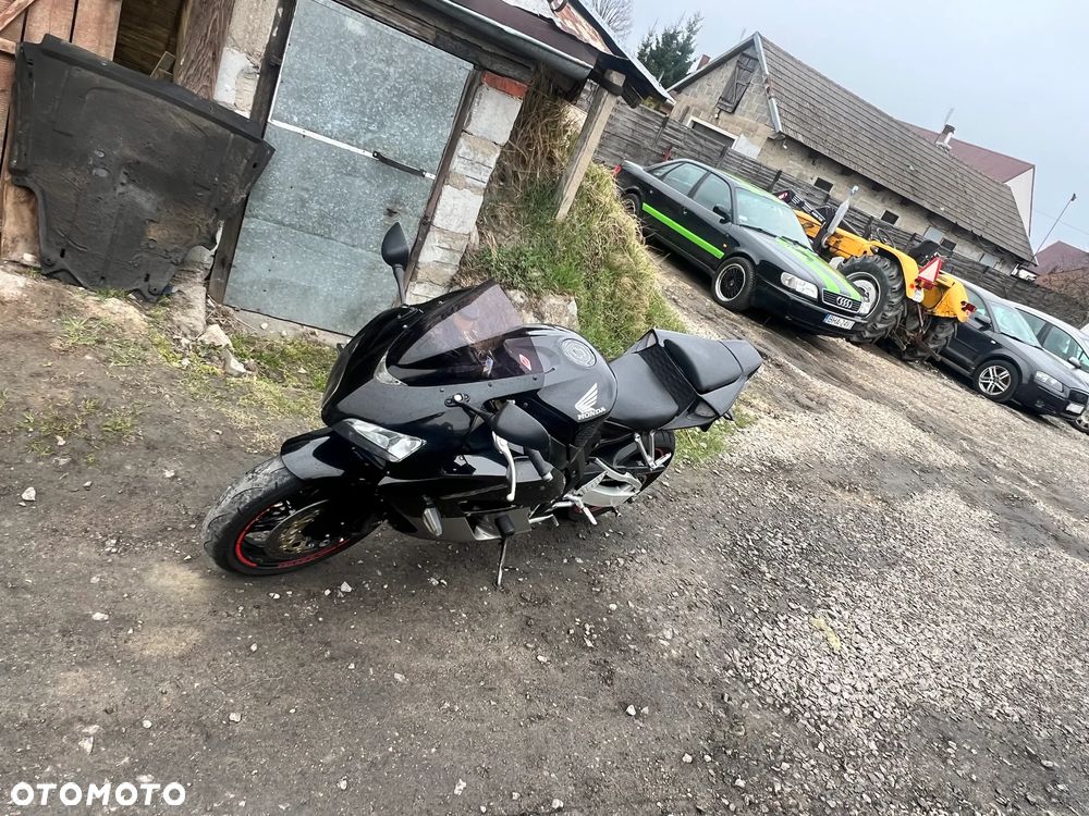 Honda CBR - 4
