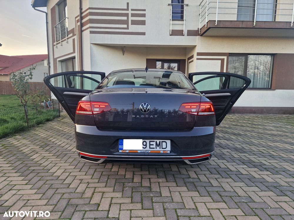 Volkswagen Passat 2.0 TDI DSG Highline - 20
