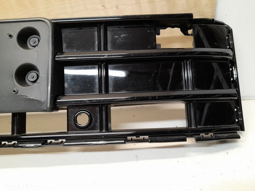 VW TOUAREG III  R-LINE KRATKA ŚRODKOWA ZDERZAKA PRZEDNIEGO 760853677 - 5