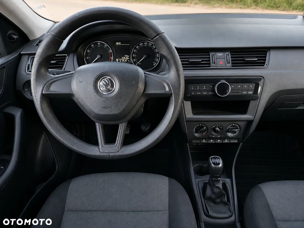 Skoda RAPID 1.2 TSI Active - 6
