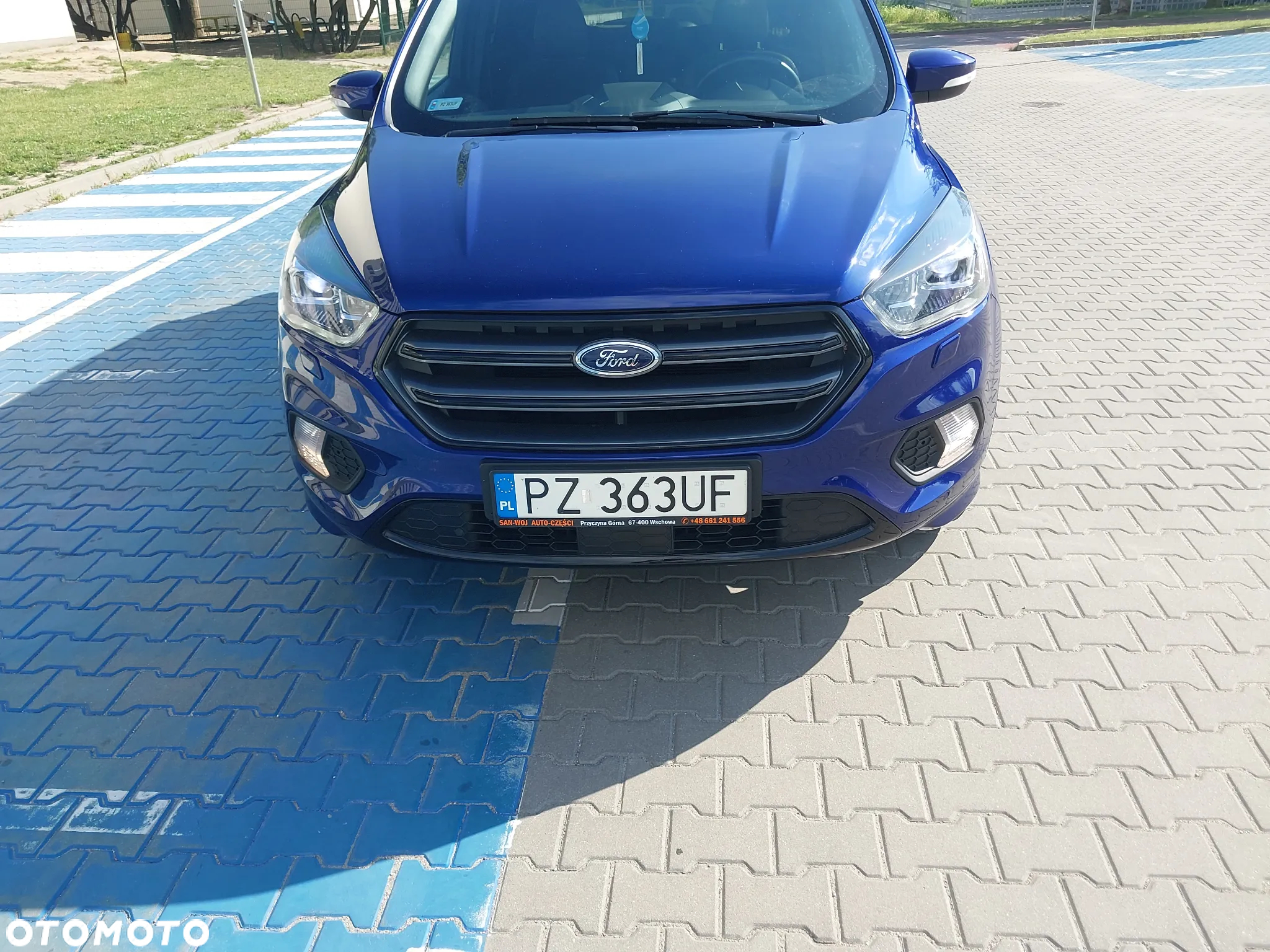 Ford Kuga 1.5 EcoBoost 2x4 ST-Line - 8