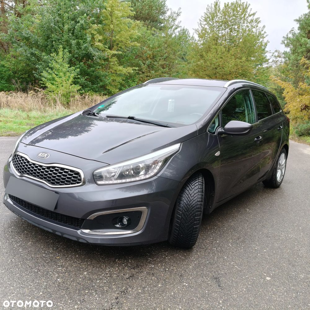 Kia Ceed 1.6 GDI Dream Team Edition - 12