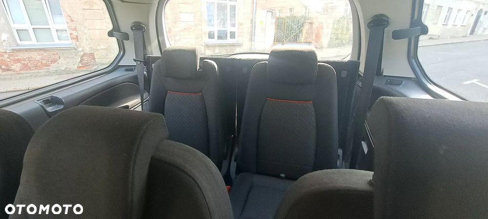 Ford Galaxy 1.8 TDCi Ambiente - 17