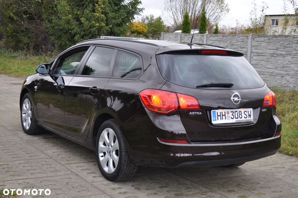 Opel Astra 1.7 CDTI DPF 150 Jahre - 8