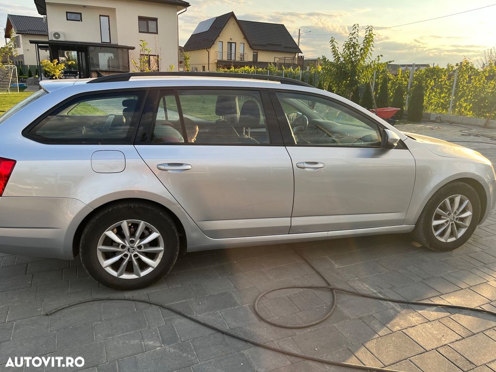Skoda Octavia 2.0 TDI DSG Style - 2
