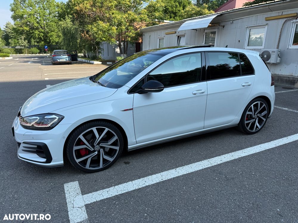 Volkswagen Golf 2.0 TSI DSG GTI Performance - 1