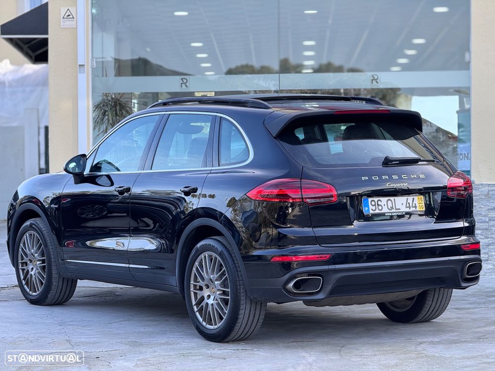 Porsche Cayenne - 3