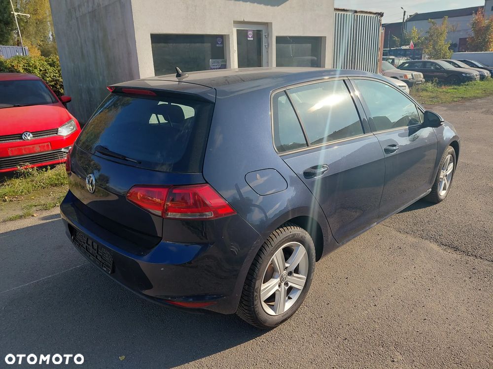 Volkswagen Golf - 5