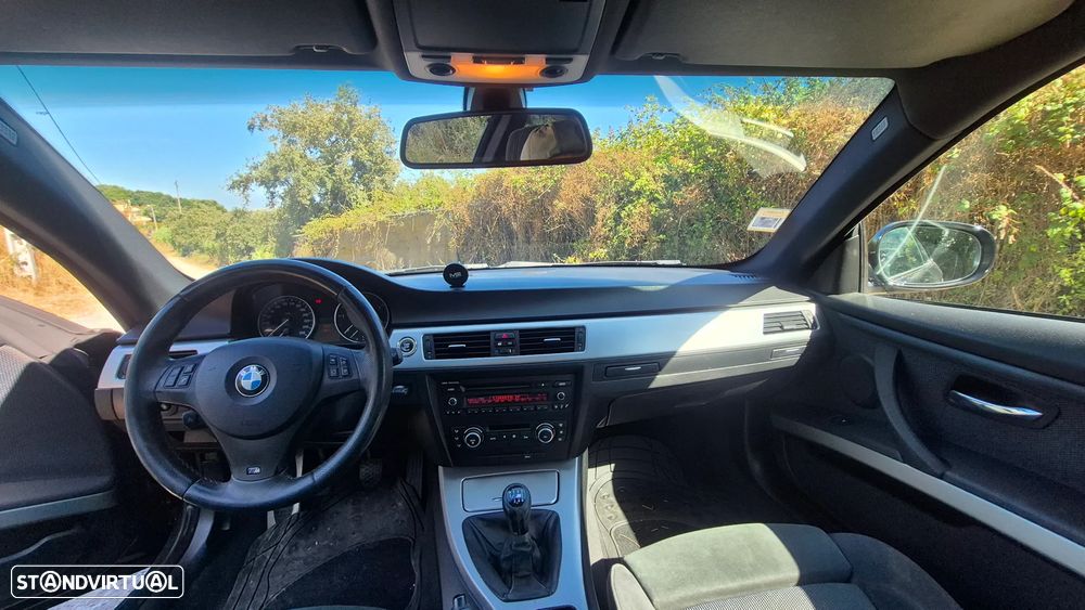 BMW 320 d Coupe Edição M - 7