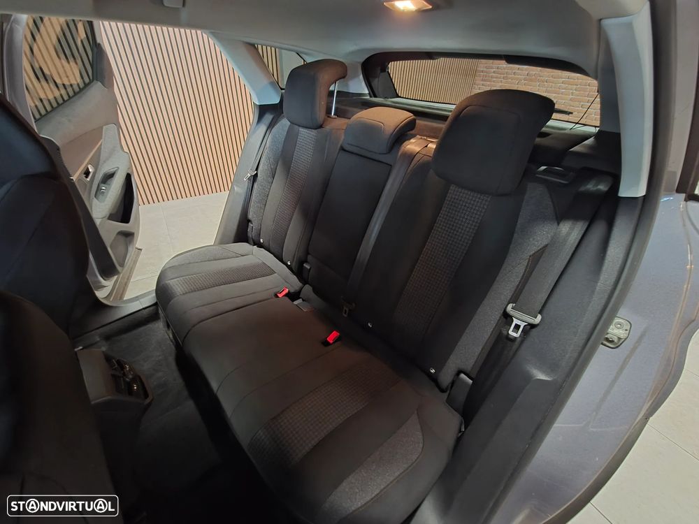 Peugeot 3008 1.5 BlueHDi Active - 12
