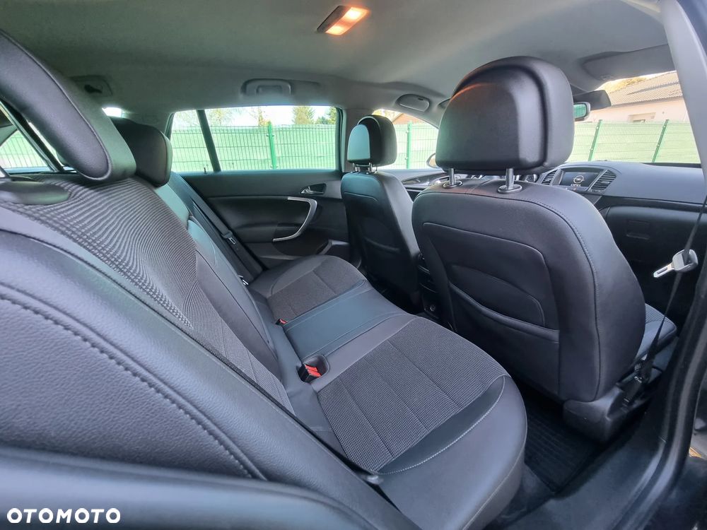 Opel Insignia 2.0 T Cosmo 4x4 - 17