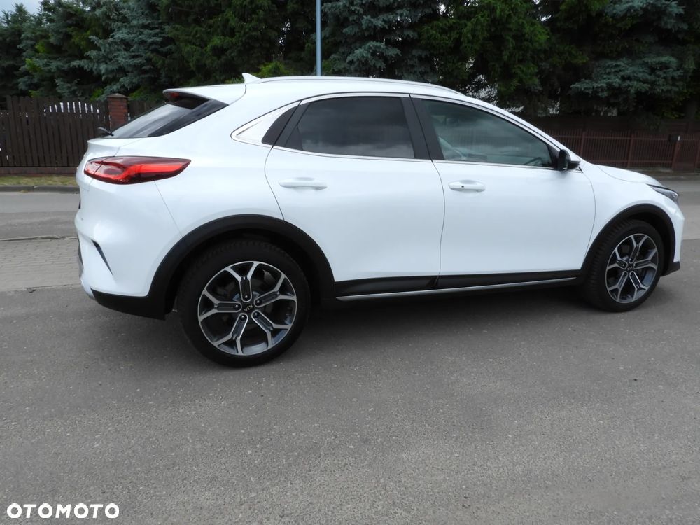 Kia XCeed - 10