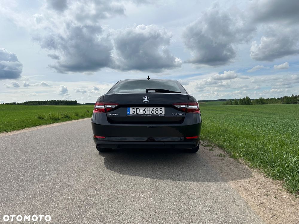 Skoda Superb 2.0 TSI L&K DSG - 5