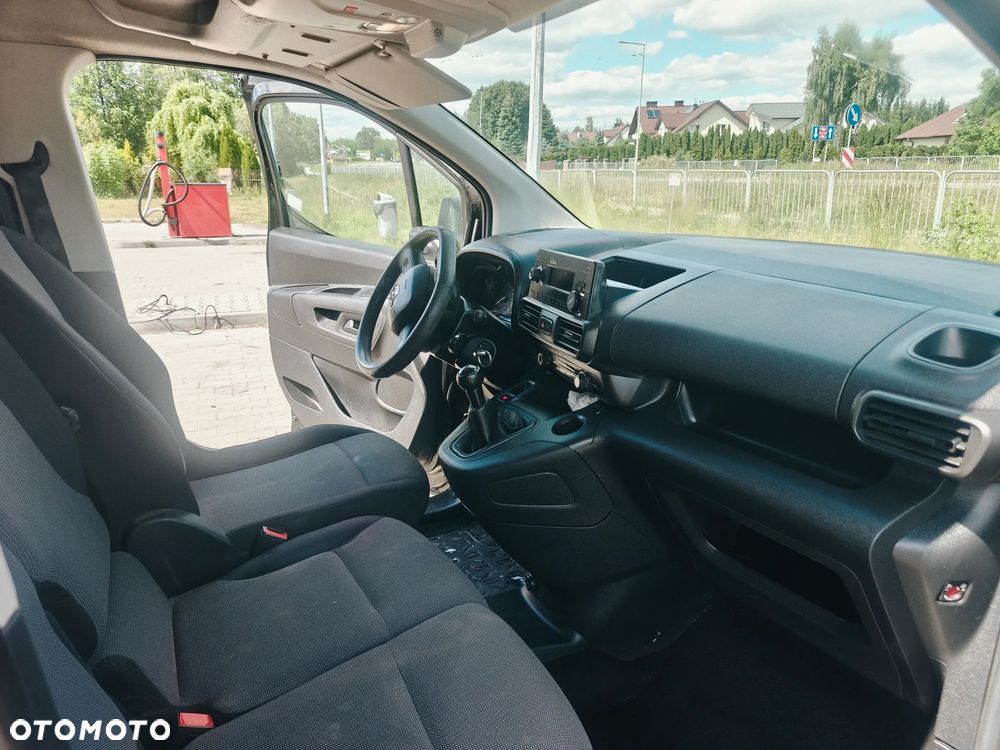 Toyota Proace city - 12