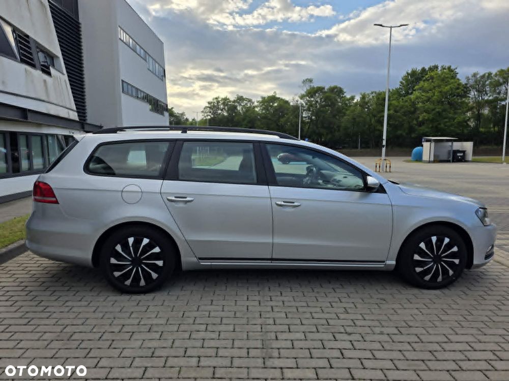 Volkswagen Passat 1.6 TDI BlueMotion Technology Comfortline - 9