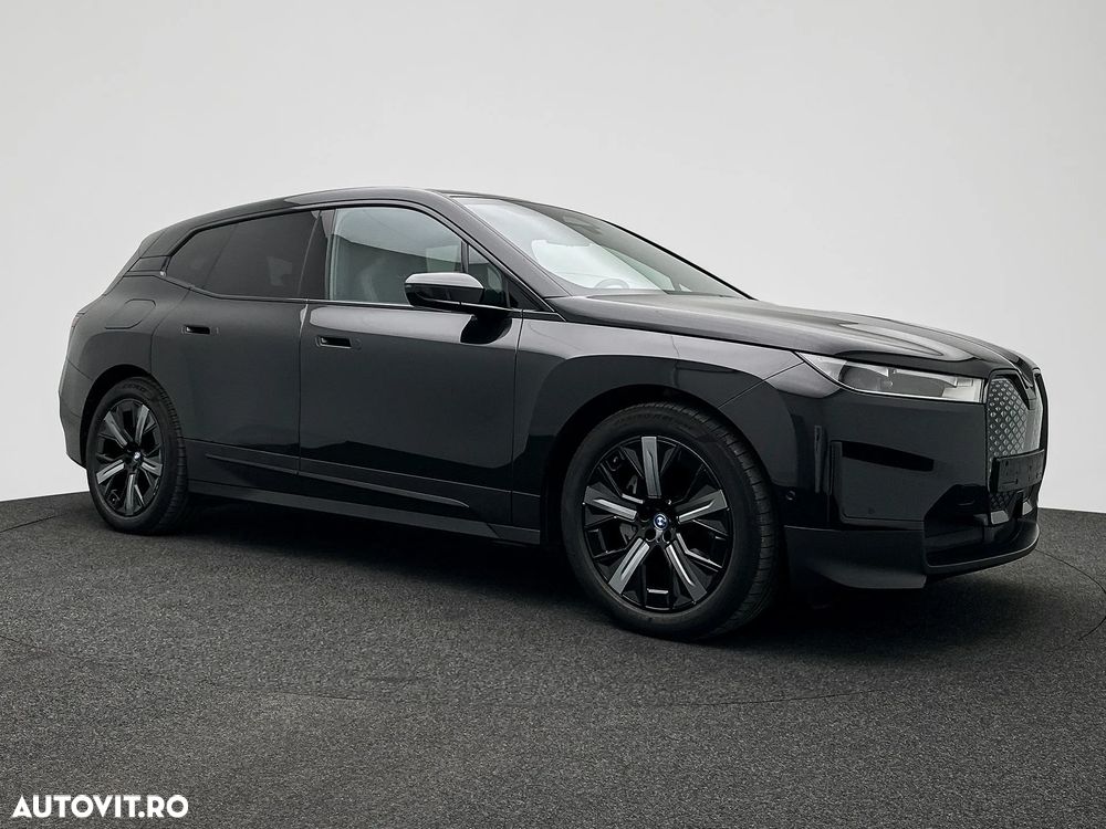 BMW iX xDrive40 - 2
