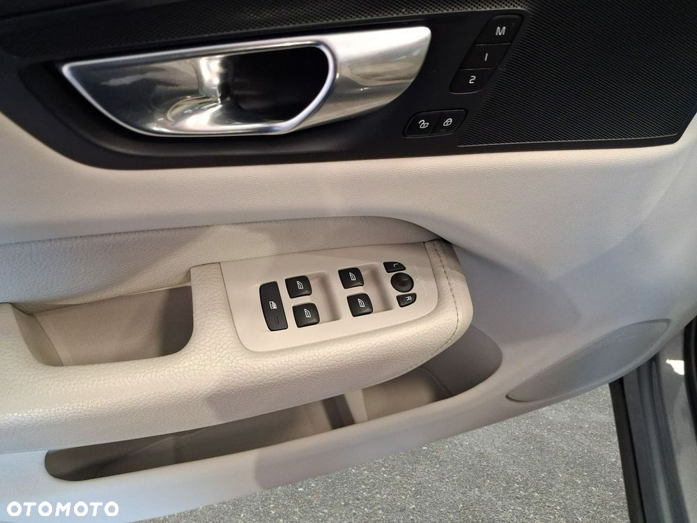 Volvo XC 60 - 19