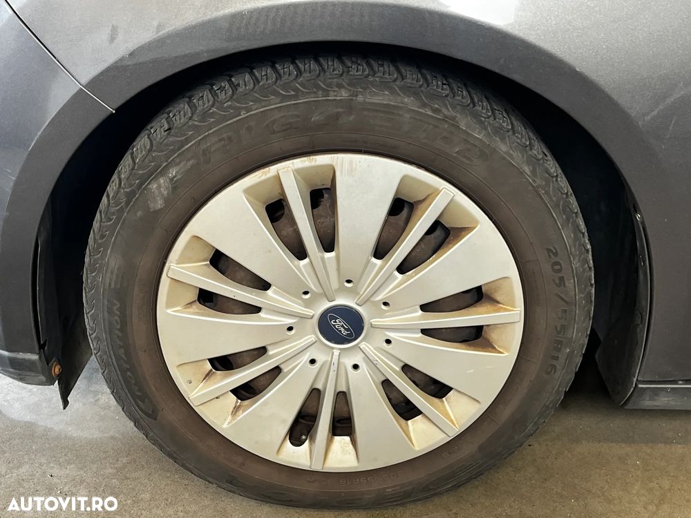 Ford Focus - 21