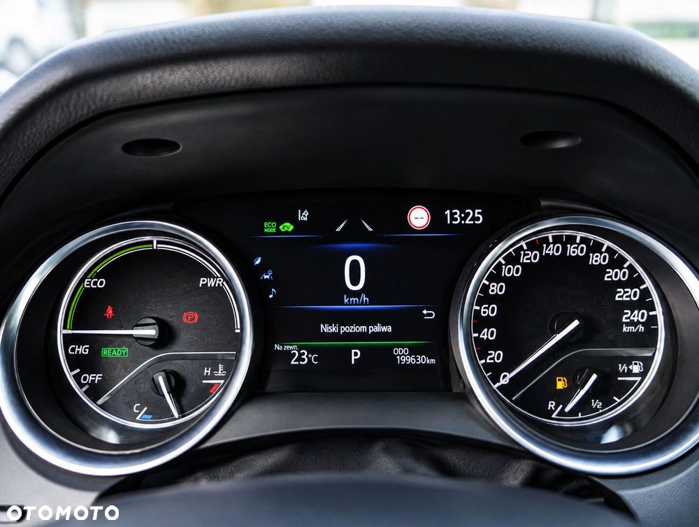 Toyota Camry 2.5 Hybrid Comfort CVT - 23
