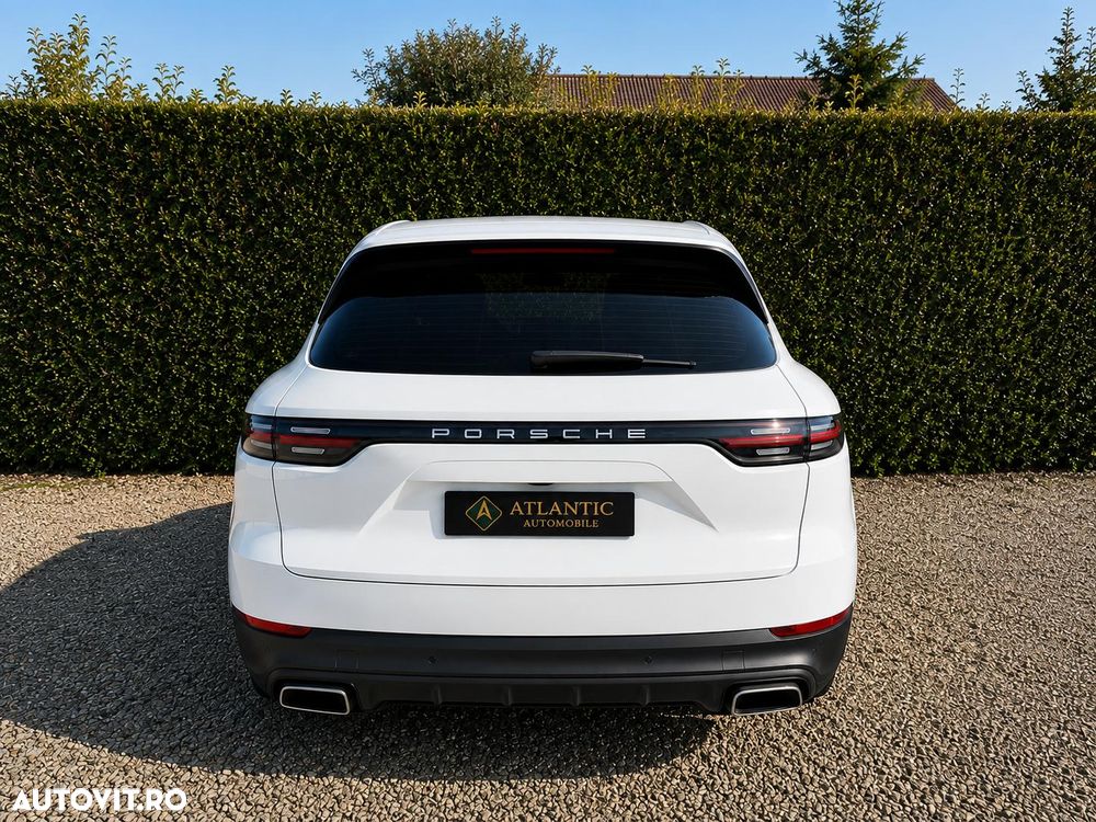 Porsche Cayenne Standard - 3